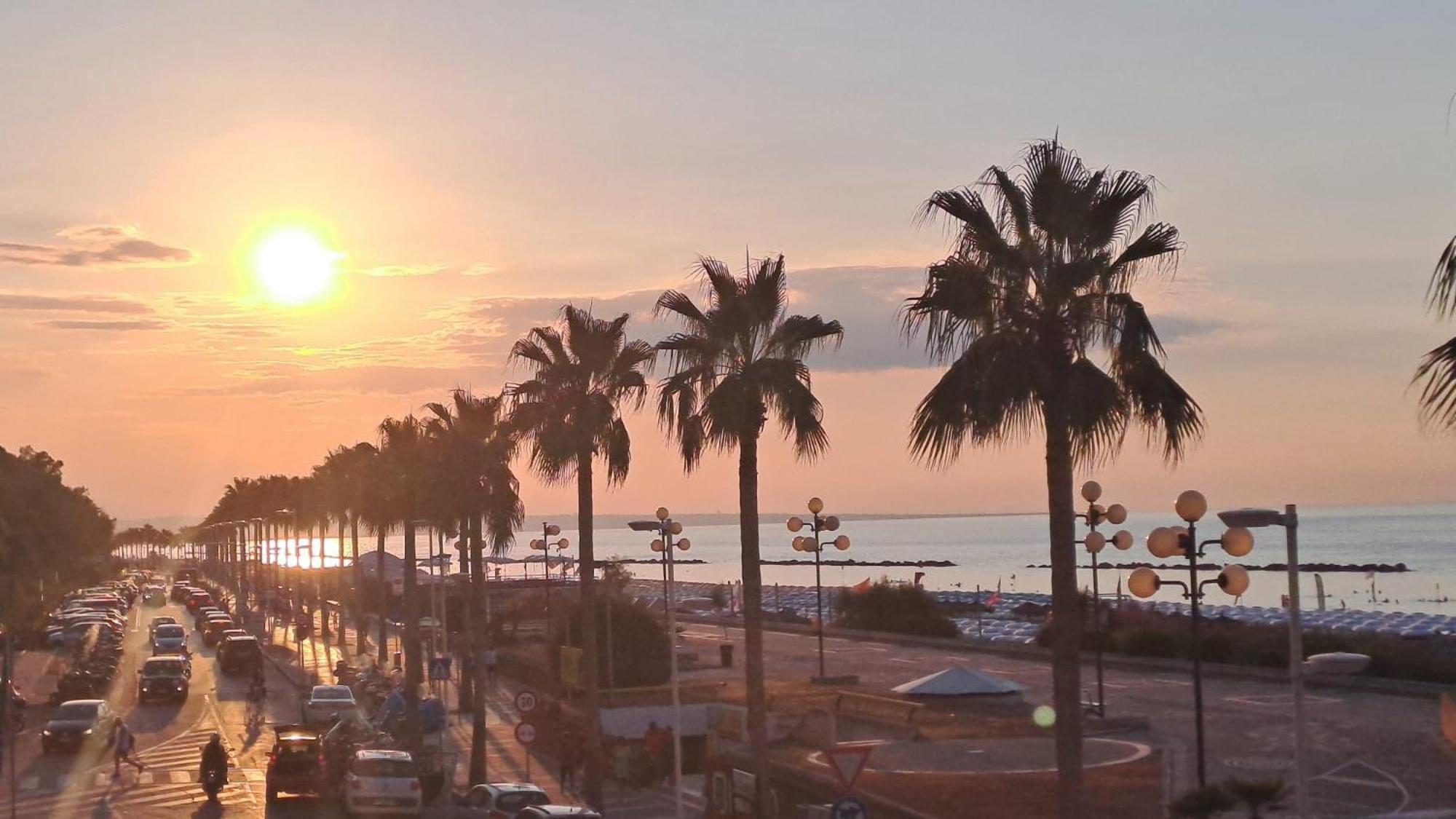 Tramonto Sul Mare Bed & Breakfast Termoli Exterior photo